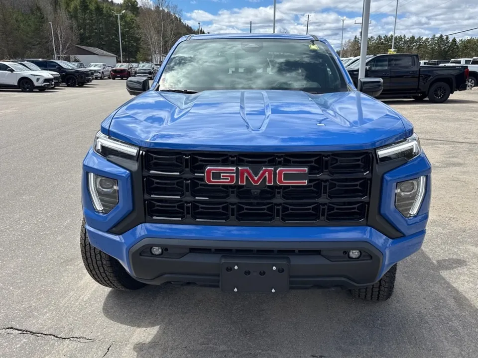 GMC Canyon 2026 photo 2