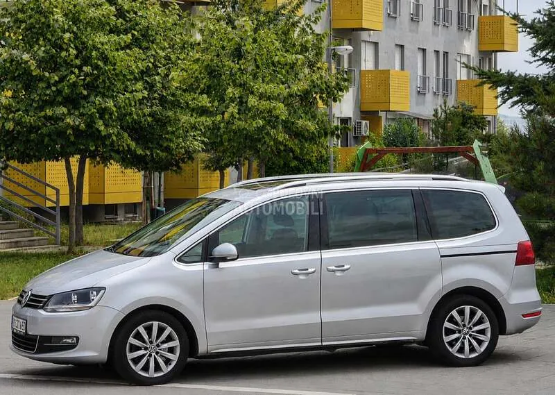 Volkswagen Sharan 2011 photo 2