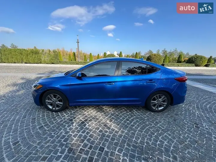 Hyundai Elantra 2018 photo 2