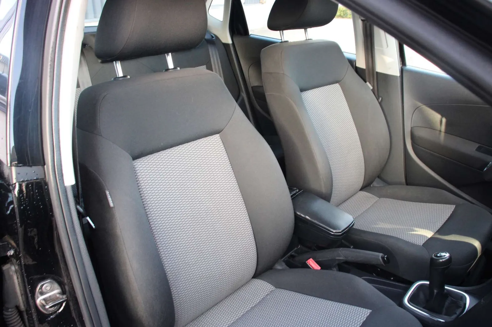 Volkswagen Polo 2012 photo 5