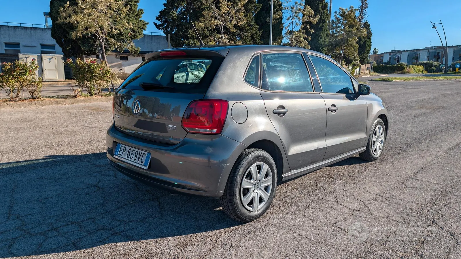 Volkswagen Polo 2013 photo 2