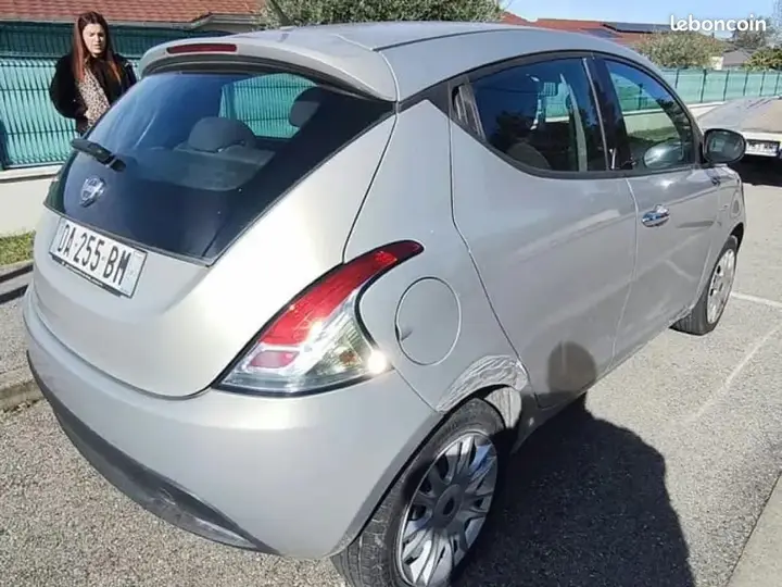 Lancia Ypsilon 2013 photo 3