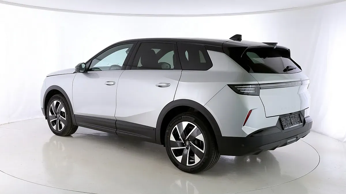 Opel Grandland photo 3
