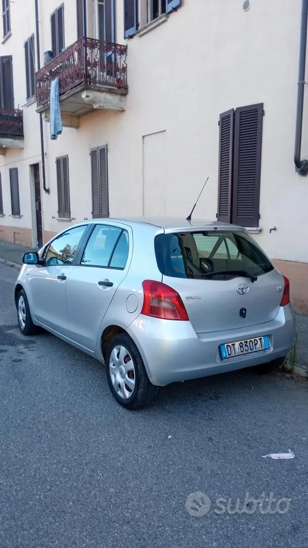 Toyota Yaris 2008 photo 2