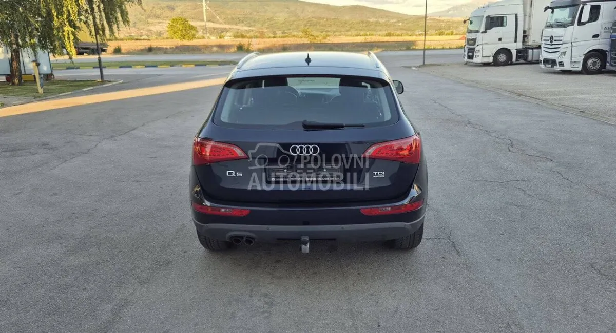 Audi Q5 2010 photo 4