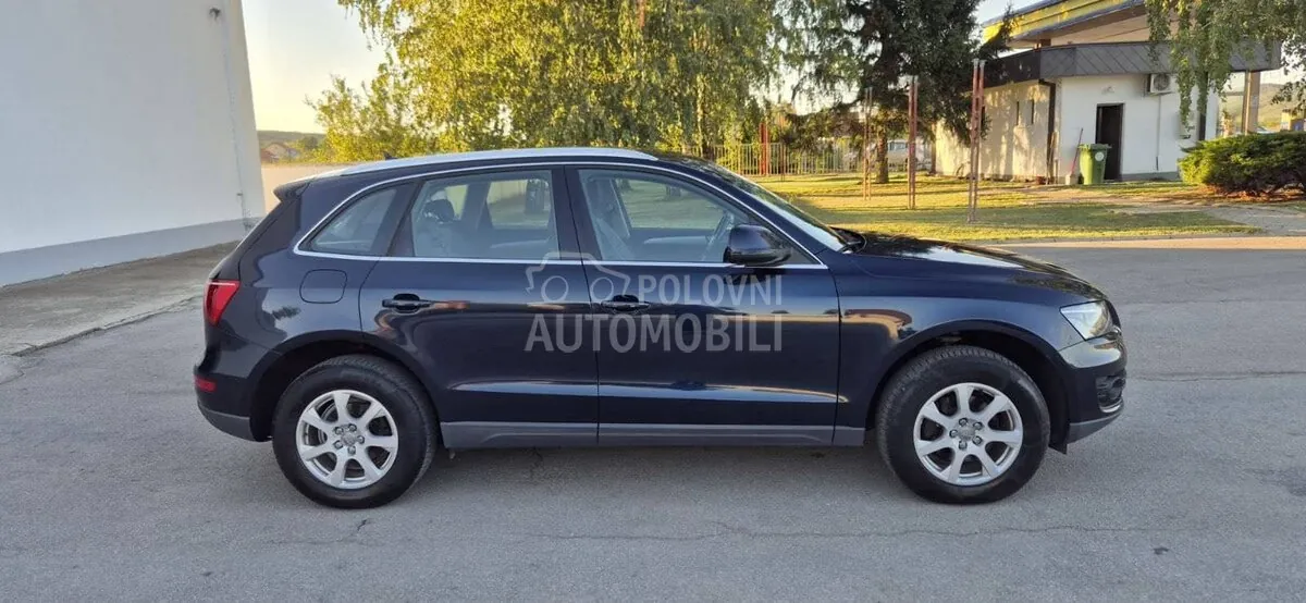 Audi Q5 2010 photo 2