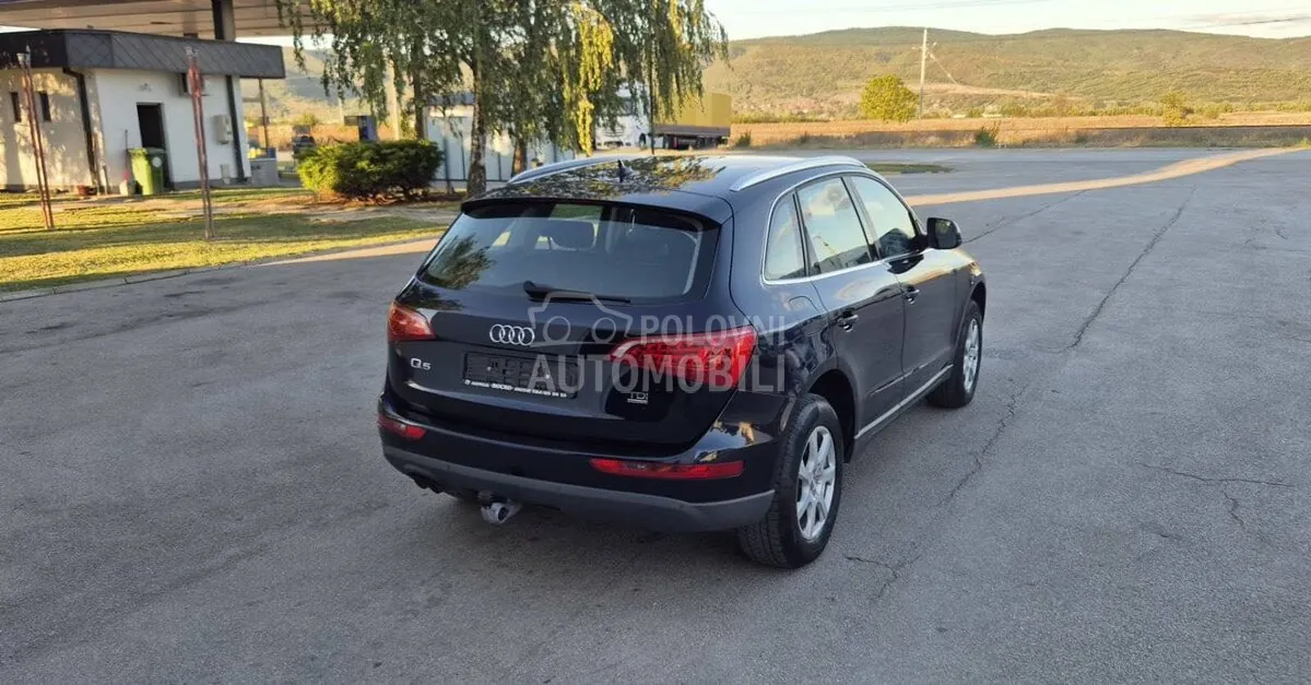 Audi Q5 2010 photo 3