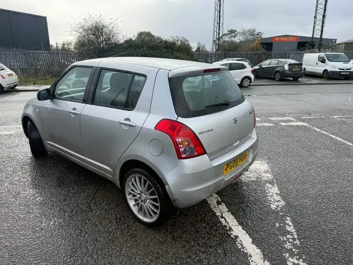 Suzuki Swift 2008 photo 4