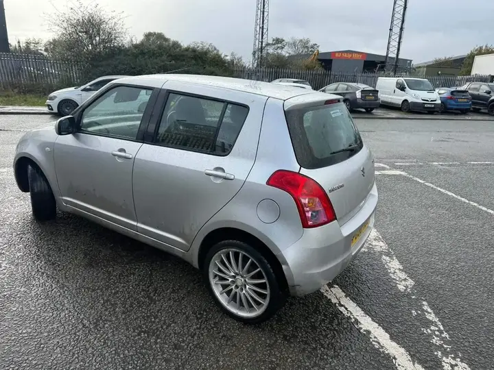 Suzuki Swift 2008 photo 3