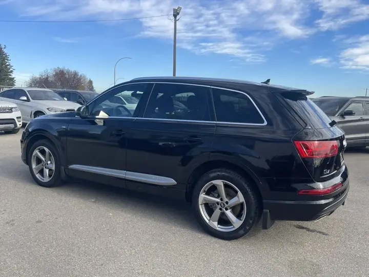 Audi Q7 2018 photo 5