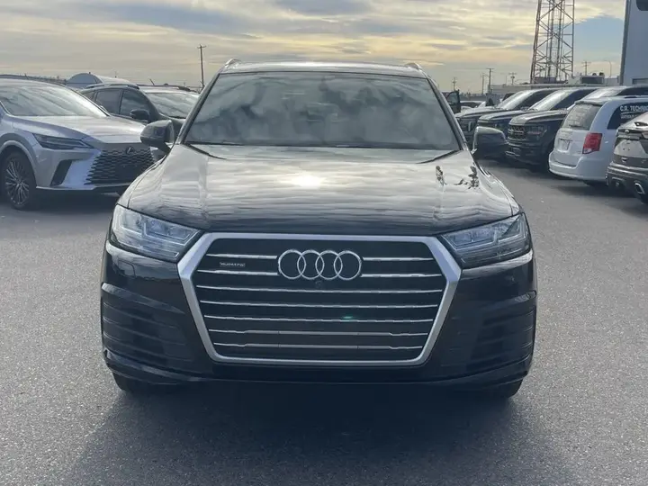 Audi Q7 2018 photo 2
