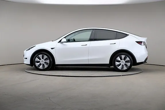 Tesla Model Y 2023 photo 4