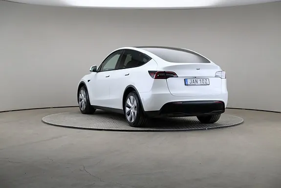 Tesla Model Y 2023 photo 2