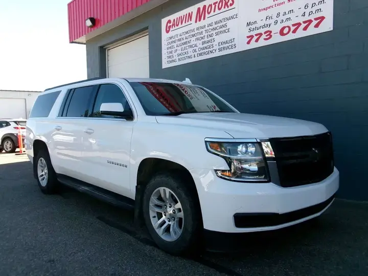 Chevrolet Suburban 2017 photo 5