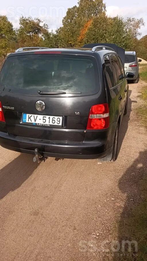 Volkswagen Touran 2003 photo 2