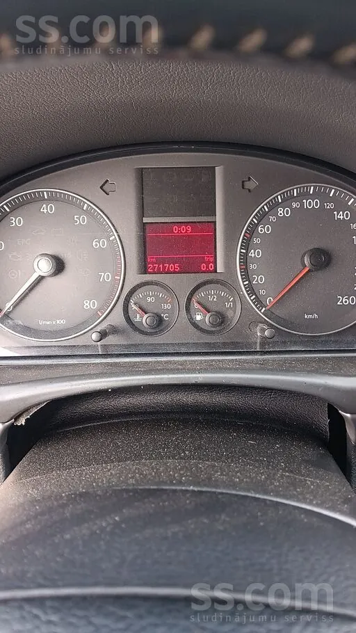 Volkswagen Touran 2003 photo 5