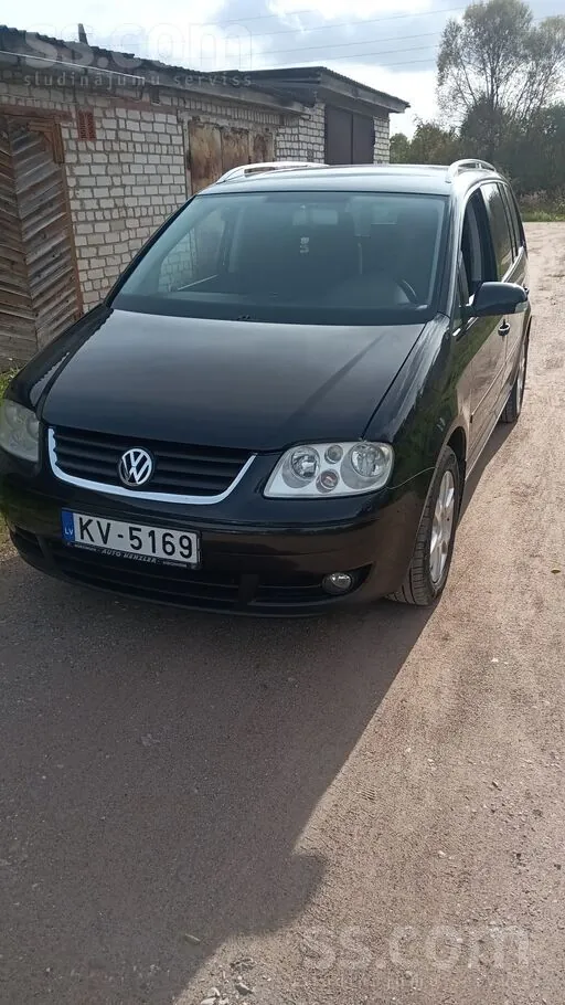 Volkswagen Touran 2003 photo 4