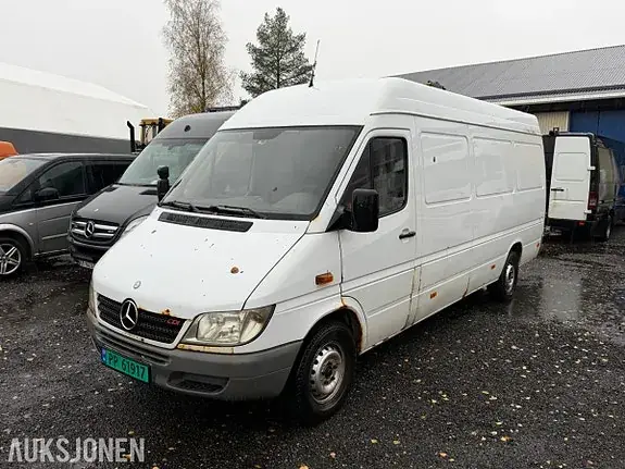 Mercedes-Benz Sprinter 311
