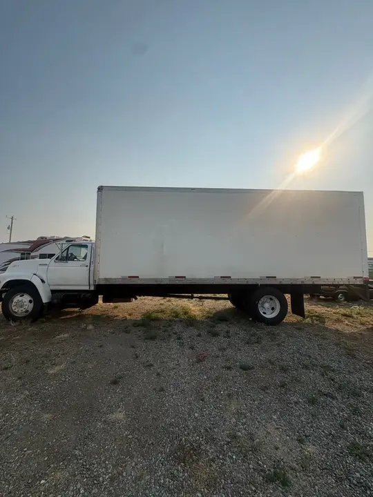 Ford F-800
