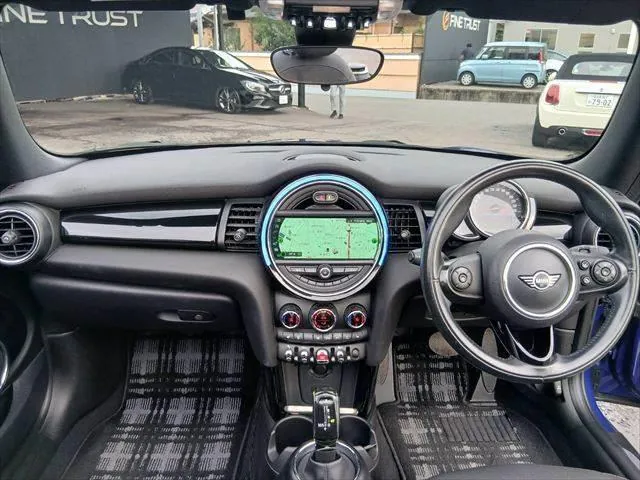 Mini Cooper Cabriolet 2019 photo 3