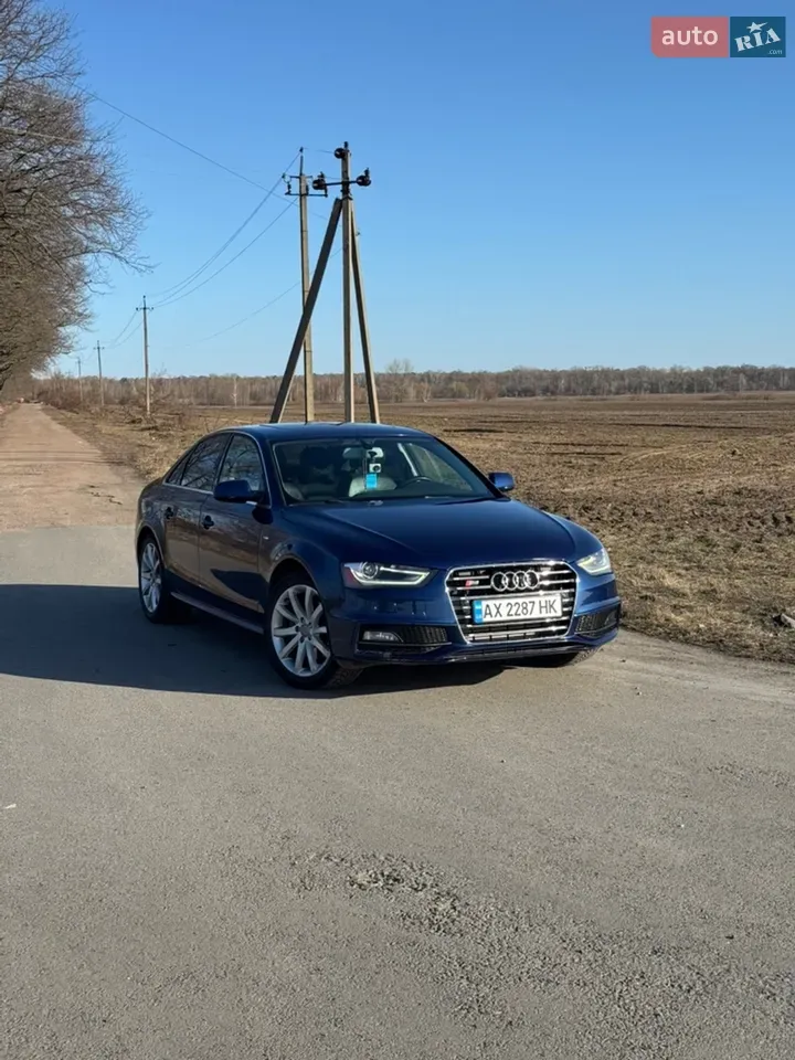 Audi A4 2014 photo 2
