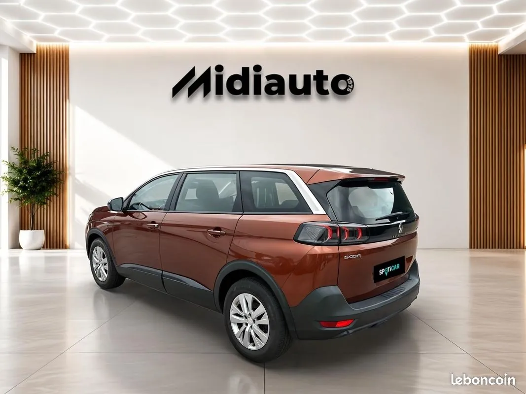 Peugeot 5008 2022 photo 3