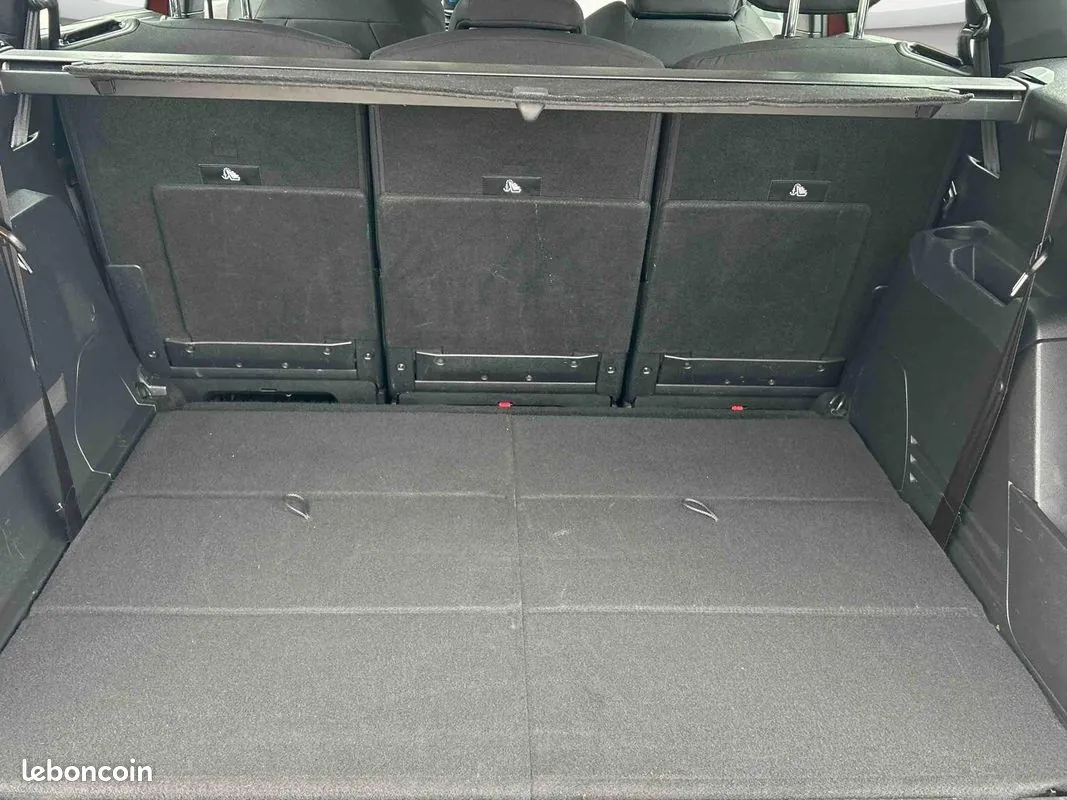 Peugeot 5008 2022 photo 5