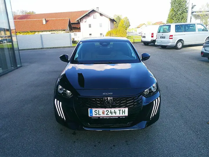 Peugeot E-208 2026 photo 2