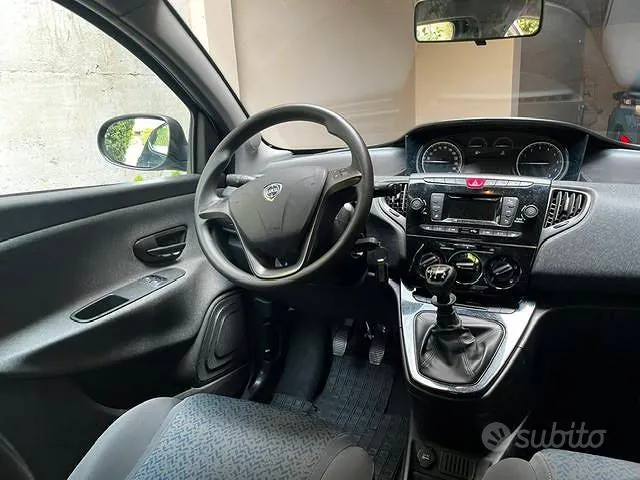 Lancia Ypsilon 2023 photo 4