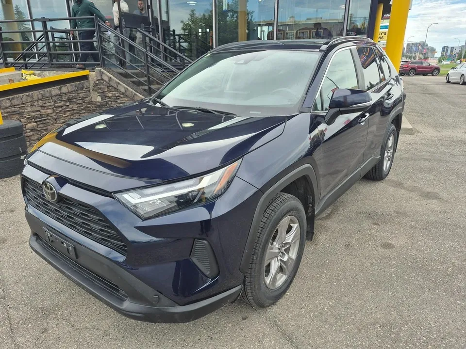 Toyota Rav4 2023 photo 2