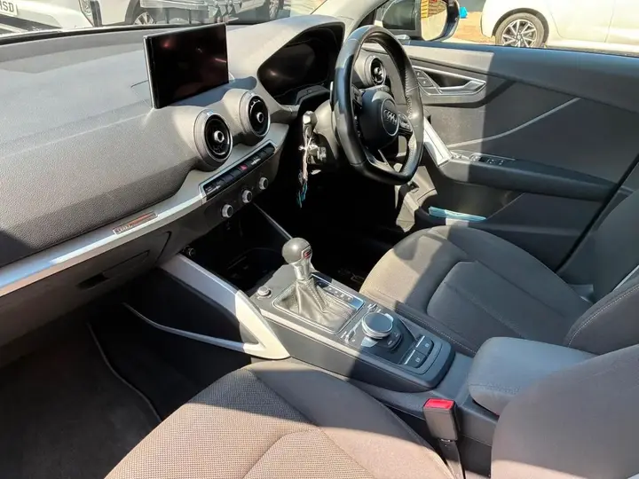 Audi Q2 2020 photo 2