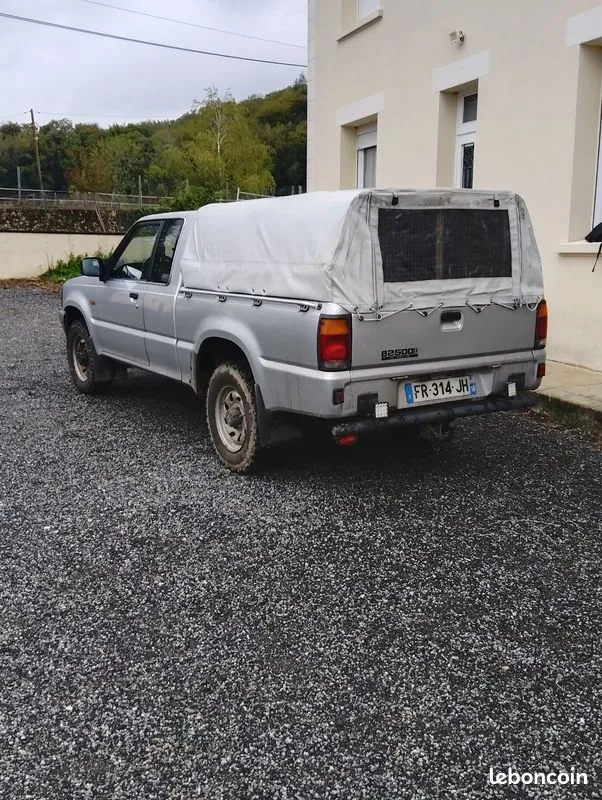 Mazda B2500 1998 photo 3