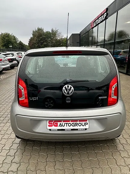 Volkswagen Up 2013 photo 4