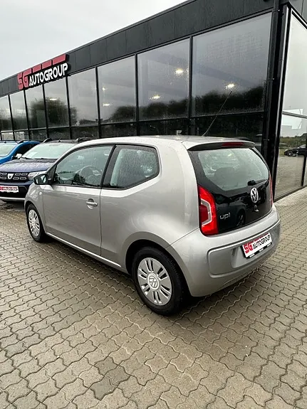 Volkswagen Up 2013 photo 5