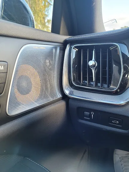 Volvo V60 2019 photo 4