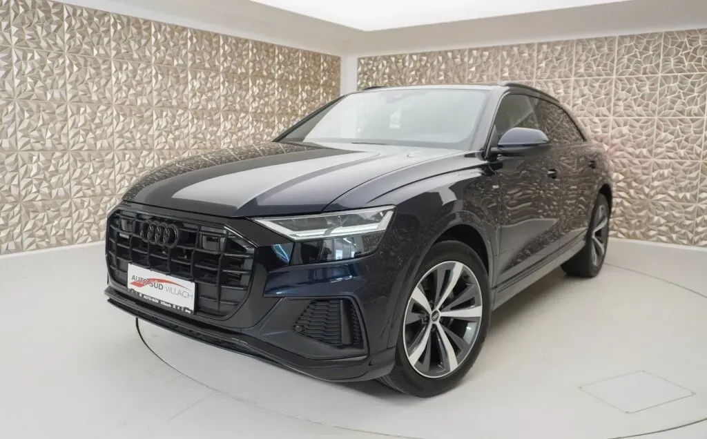 Audi Q8