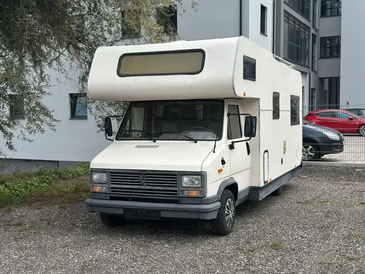 Peugeot J5