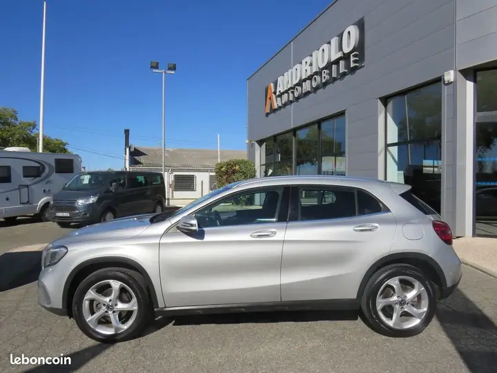 Mercedes-Benz Gla 2017 photo 2