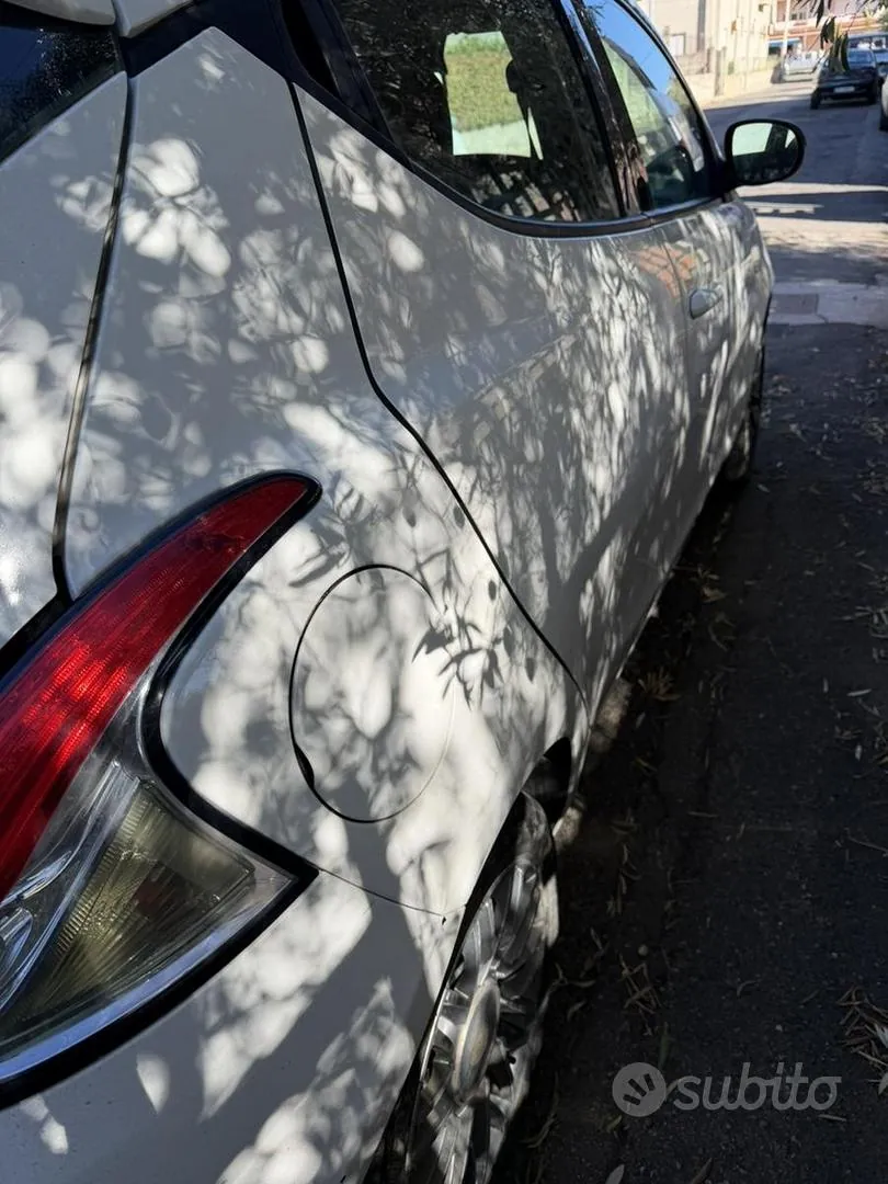Lancia Ypsilon 2013 photo 3