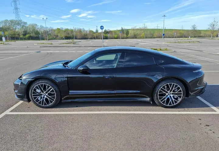 Porsche Taycan 2020 photo 5