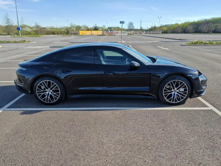 Porsche Taycan 2020 photo 4