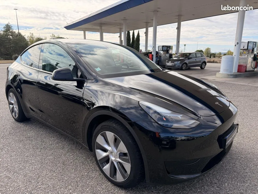 Tesla Model Y 2023 photo 3