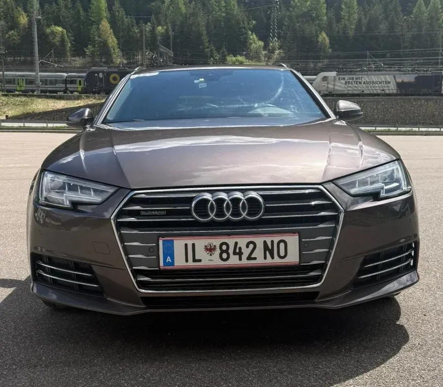 Audi A4 2016 photo 2