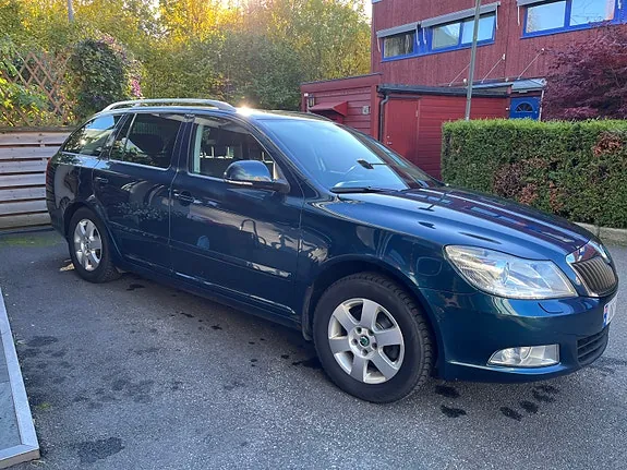 Skoda Octavia 2012 photo 3