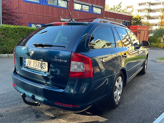 Skoda Octavia 2012 photo 4