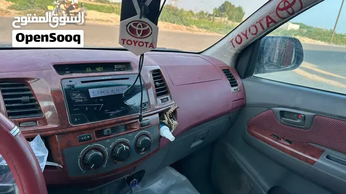 Toyota Hilux 2015 photo 3
