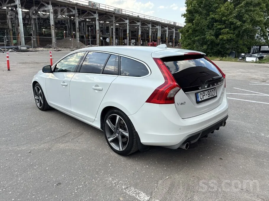 Volvo V60 2012 photo 5