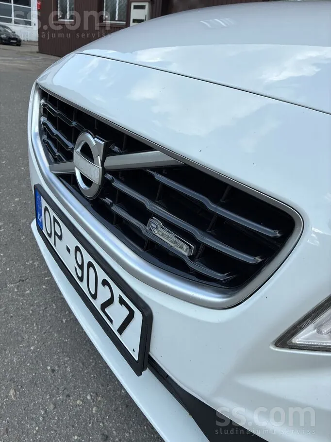 Volvo V60 2012 photo 4