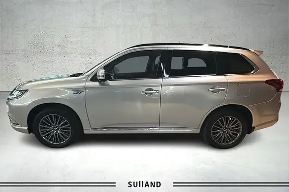 Mitsubishi Outlander 2020 photo 2
