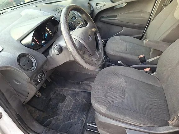 Ford Transit Courier 2015 photo 5